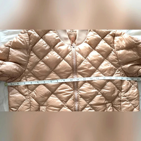 Aritzia TNA League Bomber Jacket Pink Champagne Rose Quilted Down Puffer Sz L - Picture 8 of 11